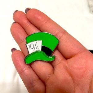 Alice in Wonderland Mad Hatter Pin Disney
